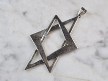 Load image into Gallery viewer, Sterling Silver Jewish Star of David Modernist Pendant Necklace 6.9g E3045