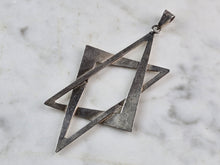 Load image into Gallery viewer, Sterling Silver Jewish Star of David Modernist Pendant Necklace 6.9g E3045