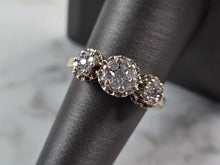 Load image into Gallery viewer, Womens Vintage Estate 10K Yellow Gold Diamond Ring 5.4g E3185