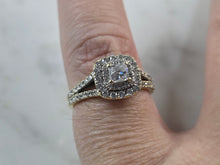 Load image into Gallery viewer, Womens Vintage Estate 14K Yellow Gold Diamond Ring 3.1g E3188