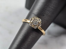 Load image into Gallery viewer, Womens Vintage Estate 14K Yellow Gold Diamond Ring 2.9g E3189