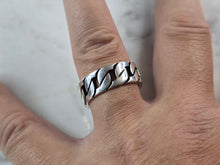 Load image into Gallery viewer, Mens Sterling Silver Modernist Cuban Link Ring 9.0g E3223