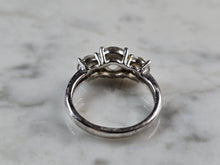 Load image into Gallery viewer, Womens Vintage Estate Sterling Silver Modernist CZ Ring 4.0g E3239