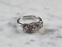 Load image into Gallery viewer, Womens Vintage Estate Sterling Silver Modernist CZ Ring 4.0g E3239