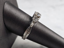 Load image into Gallery viewer, Womens Vintage Estate Sterling Silver Modernist CZ Ring 4.7g E3246