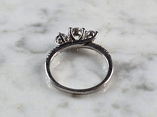 Load image into Gallery viewer, Womens Vintage Estate Sterling Silver Modernist CZ Ring 3.0g E3248