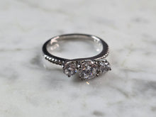 Load image into Gallery viewer, Womens Vintage Estate Sterling Silver Modernist CZ Ring 3.0g E3248