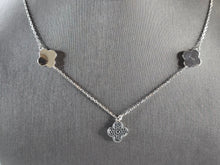 Load image into Gallery viewer, Womens Sterling Silver 4 Leaf Clover Necklace 8.8g E3250