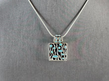 Load image into Gallery viewer, Womens Sterling Silver Modernist Turquoise Fish Pendant &amp; Necklace 16.0g E3276