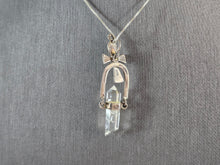 Load image into Gallery viewer, Womens Vintage Estate Sterling Silver Crystal Cross Pendant Necklace 4.3g E3279