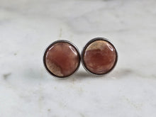Load image into Gallery viewer, Womens Vintage Estate Sterling Silver Carnelian Stud Earrings 5.9g E3283