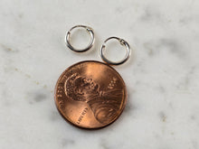 Load image into Gallery viewer, Womens Baby Childs Vintage Estate Sterling Silver Hoop Earrings 0.5g E3284