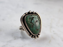 Load image into Gallery viewer, Womens Vintage Estate Sterling Silver Southwestern Turquoise Ring 8.1g E3313