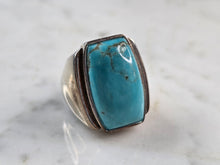Load image into Gallery viewer, Womens Vintage Estate Sterling Silver Southwestern Turquoise Ring 8.7g E3314