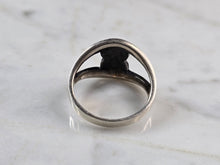 Load image into Gallery viewer, Womens Vintage Estate Sterling Silver Celtic Eternity Knot Ring 3.7g E3322
