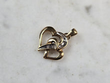 Load image into Gallery viewer, Womens Vintage Estate 10K Yellow Gold Diamond Heart Pendant 1.5g E3352