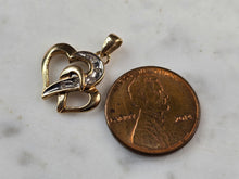 Load image into Gallery viewer, Womens Vintage Estate 10K Yellow Gold Diamond Heart Pendant 1.5g E3352