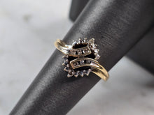 Load image into Gallery viewer, Womens Vintage Estate 10K Yellow Gold Ring Diamond Ring, 2.5g E3375
