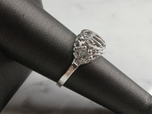 Load image into Gallery viewer, Womens Sterling Silver Judaica Jewish Chai Ring 2.1g E3386