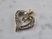 Load image into Gallery viewer, Womens Vintage Estate 14K Yellow Gold Diamond Heart Pendant 4.2g E3418