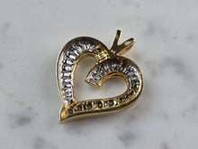 Load image into Gallery viewer, Womens Vintage Estate 14K Yellow Gold Diamond Heart Pendant 4.2g E3418