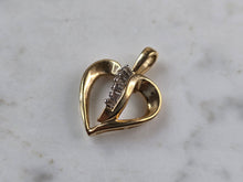Load image into Gallery viewer, Womens Vintage Estate 10K Yellow Gold Diamond Heart Pendant 1.8g E3421