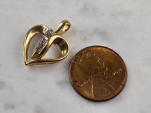 Load image into Gallery viewer, Womens Vintage Estate 10K Yellow Gold Diamond Heart Pendant 1.8g E3421