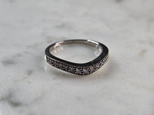Load image into Gallery viewer, Womens Vintage Estate 14k White Gold Diamond Ring 2.1g E3429