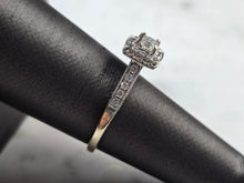 Load image into Gallery viewer, Womens Vintage Estate 14K White Gold Diamond Ring, 3.4g E3432