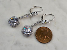 Load image into Gallery viewer, Womens Vintage Estate Sterling Silver CZ Dangle Earrings 7.3g E3404