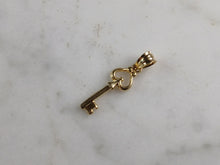 Load image into Gallery viewer, Womens Sterling Silver Gold Tone Key to My Heart Pendant Necklace 2.1g E3496
