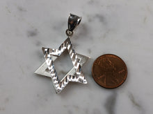 Load image into Gallery viewer, Womens Sterling Silver Modernist Star of David Pendant Necklace 7.3g E3498