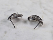 Load image into Gallery viewer, Womens Vintage Estate 10K White Gold Diamond Earrings, 2.1g E3513