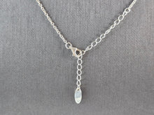 Load image into Gallery viewer, Womens Vintage Estate Sterling Silver Heart Pendant Necklace 4.7g E3518