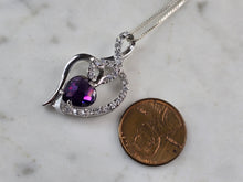 Load image into Gallery viewer, Womens Vintage Sterling Silver Heart CZ Pendant Necklace 7.0g E3520