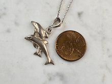 Load image into Gallery viewer, Womens Vintage Estate Sterling Silver Dolphin Pendant Necklace 3.9g E3530
