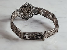 Load image into Gallery viewer, Womens Vintage Estate Sterling Silver Filigree Heart Bracelet 13.0g E3544