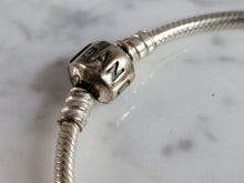 Load image into Gallery viewer, Womens Vintage Estate Sterling Silver Pandora Bracelet 14.3g E3546