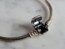 Load image into Gallery viewer, Womens Vintage Estate Sterling Silver Pandora Bracelet 14.3g E3546