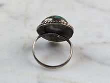 Load image into Gallery viewer, Womens Vintage Estate Sterling Silver Southwestern Turquoise Ring 2.8g E3549