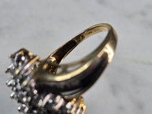 Load image into Gallery viewer, Vintage Estate 10K Yellow Gold &amp; Diamond Cluster Ring 5.8g E3591