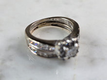 Load image into Gallery viewer, Womens Vintage Estate 14K Gold Diamond Ring Set 4.9g  E3618