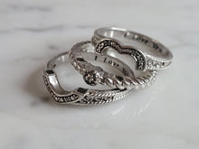 Load image into Gallery viewer, Womens Vintage Estate Sterling Silver Diamond Heart Ring 6.8g #E3641