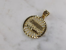 Load image into Gallery viewer, Sterling Silver Gold Tone Religious Last Supper Pendant Necklace 3.9g E3677