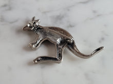Load image into Gallery viewer, Womens Vintage Estate .925 Sterling Silver Kangaroo Brooch 11.3g E3740