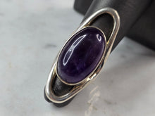 Load image into Gallery viewer, Womens Vintage Estate Sterling Silver Modernist Amethyst Ring 15.0g E3751
