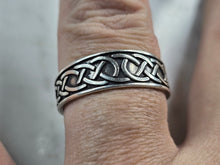 Load image into Gallery viewer, Mens Vintage Estate Sterling Silver WJ Celtic Eternity Knot Ring 4.3g E3755