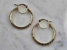 Load image into Gallery viewer, Womens 14K Yellow Gold CZ Hoop Earrings, 3.0g E3765