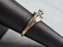 Load image into Gallery viewer, Womens Vintage Estate 10K Yellow Gold Ring Diamond Ring, 3.0g E3771