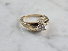 Load image into Gallery viewer, Womens Vintage Estate 10K Yellow Gold Ring Diamond Ring, 3.0g E3771